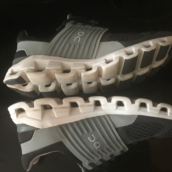 On cloud grey size 10 worn 3 times - Picture 2 of 5